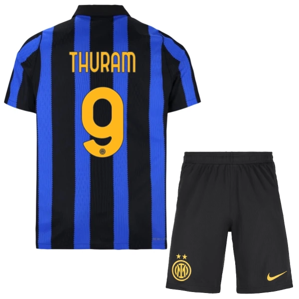 Inter Milan Thuram 9 Pelipaita Lasten Koti 2026-27 Inter Milan Thuram 9 Pelipaita Lasten Koti 2026-27