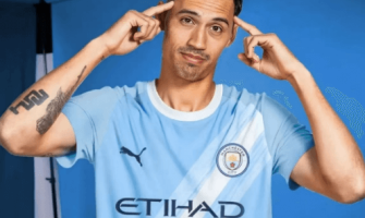 Manchester City hankkii Milanin ydinpelaajan 70 miljoonalla eurolla Manchester City hankkii Milanin ydinpelaajan 70 miljoonalla eurolla