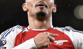 Saliba solmii pitkäaikaisen sopimuksen, joka varmistaa Arsenalin tulevan puolustuksen kulmakiven Saliba solmii pitkäaikaisen sopimuksen, joka varmistaa Arsenalin tulevan puolustuksen kulmakiven