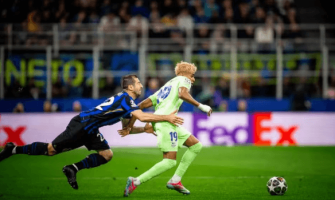 Veteraaniviisauden ja nuoruuden myrskyn äärimmäinen törmäys Veteraaniviisauden ja nuoruuden myrskyn äärimmäinen törmäys