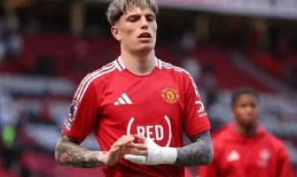 Chelsean ja Manchester Unitedin välinen siirtopeli Chelsean ja Manchester Unitedin välinen siirtopeli