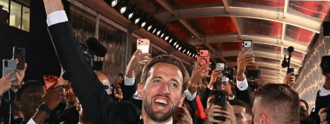 Harry Kane voitti ensimmäisen Ballon d’Or -palkintonsa – uusi luku englantilaisen jalkapallon historiassa Harry Kane voitti ensimmäisen Ballon d’Or -palkintonsa – uusi luku englantilaisen jalkapallon historiassa