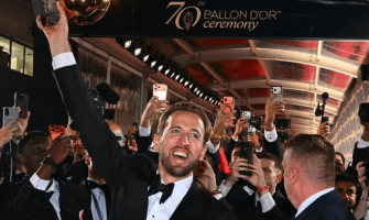 Harry Kane voitti ensimmäisen Ballon d’Or -palkintonsa – uusi luku englantilaisen jalkapallon historiassa