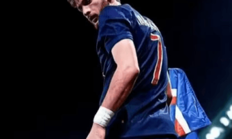 Kvalachelia tyytymätön vaihtopelaajan rooliin, Arsenal haluaa hankkia hänet