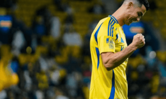 Cristiano Ronaldo uusii sopimuksensa jatkaakseen kunniaa urallaan Cristiano Ronaldo uusii sopimuksensa jatkaakseen kunniaa urallaan