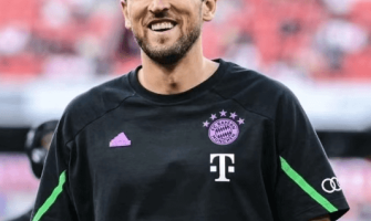 Kane voitti Euroopan kultaisen saappaan ensimmäistä kertaa urallaan Kane voitti Euroopan kultaisen saappaan ensimmäistä kertaa urallaan