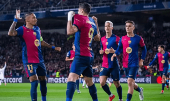 Lewandowski teki kaksi maalia ja teki yli 100 maalia Mestarien liigassa Lewandowski teki kaksi maalia ja teki yli 100 maalia Mestarien liigassa